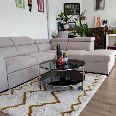 בית אירוח Chez 2 *